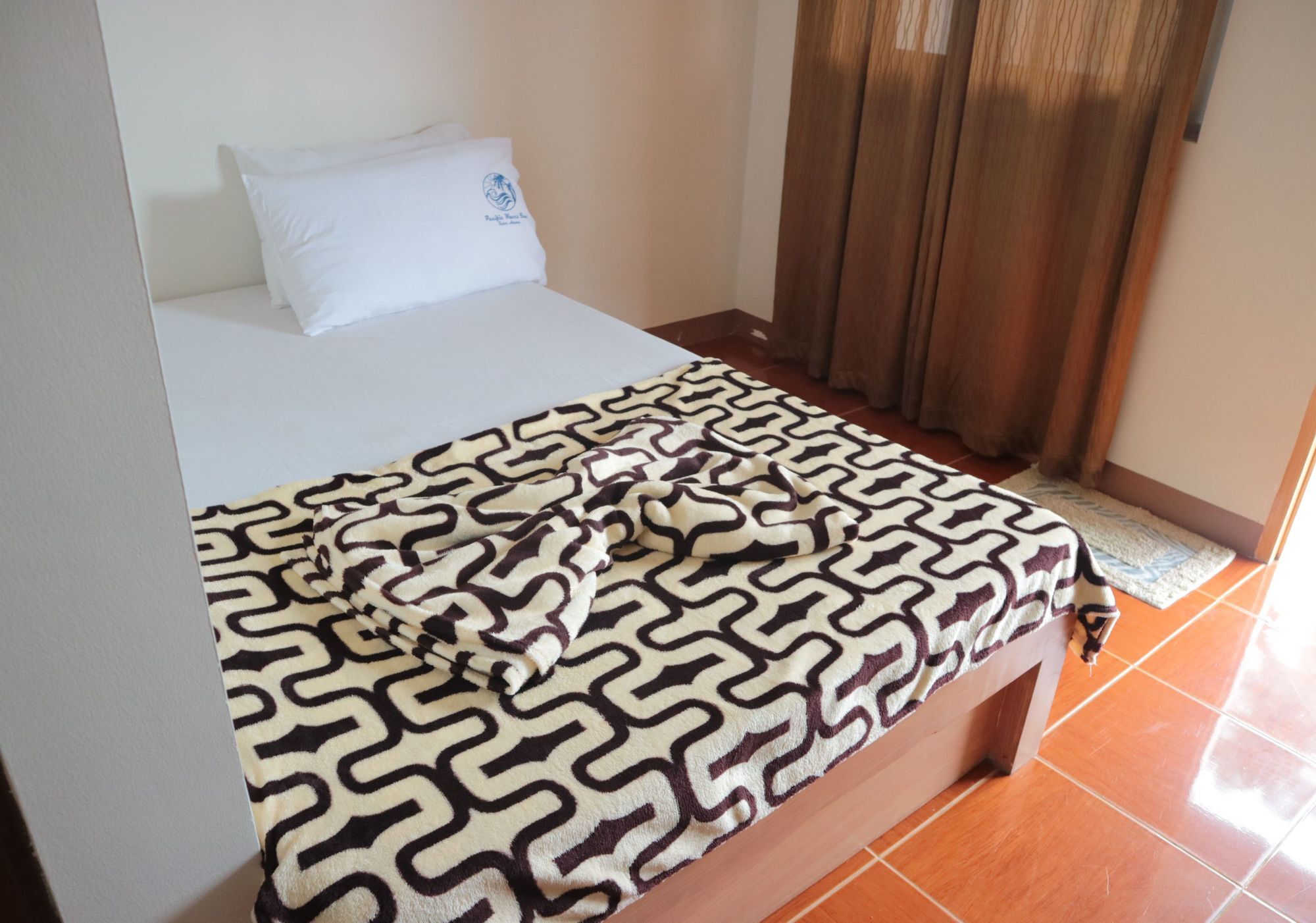 Pacific Waves Inn بالير المظهر الخارجي الصورة