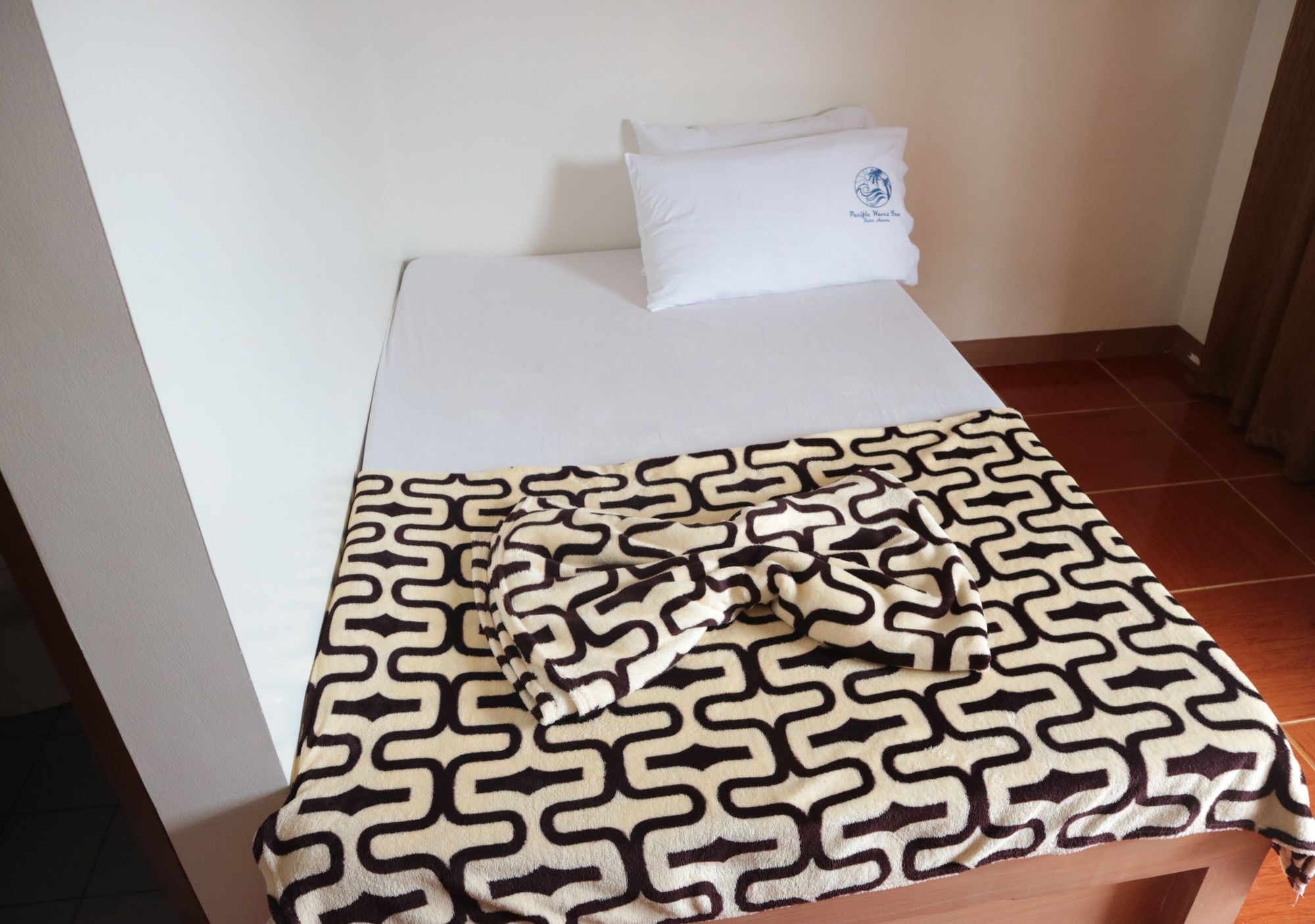 Pacific Waves Inn بالير المظهر الخارجي الصورة